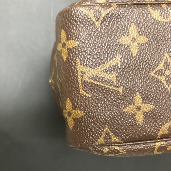 Louis Vuitton travel case - Picture 5 of 8